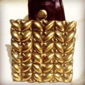 cinturon en cuero con hebilla en bronce